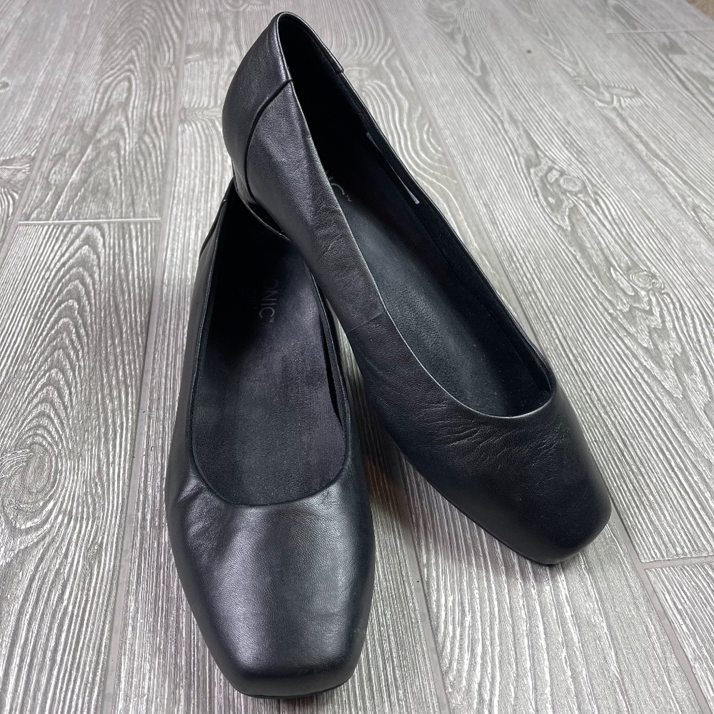 VIONIC Sonoma Black Orthaheel Squared Toe Flats